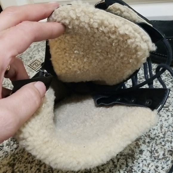 Chanel CC logo   Padlock  Winter Boots - Picture 7 of 9